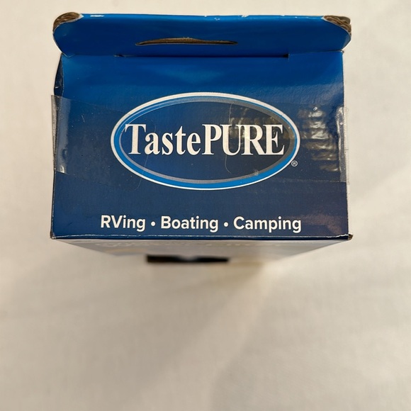 Camco TastePURE RV Water Filter with Flexible Hose Protector (model 40043) - Picture 5 of 8